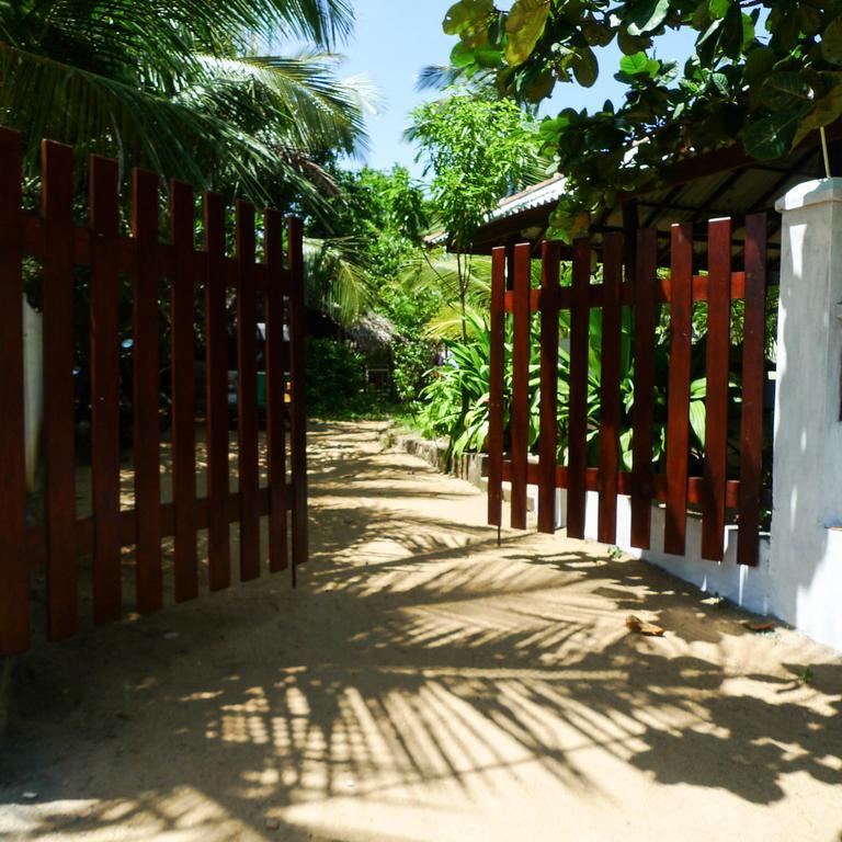 East Surf Cabana Arugam Bay Buitenkant foto