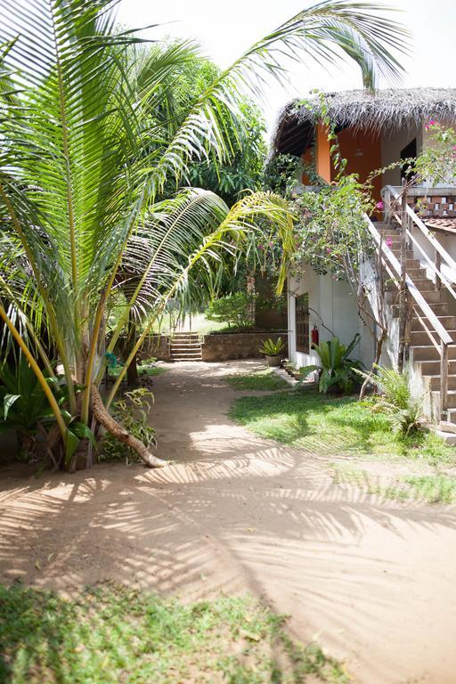 East Surf Cabana Arugam Bay Buitenkant foto